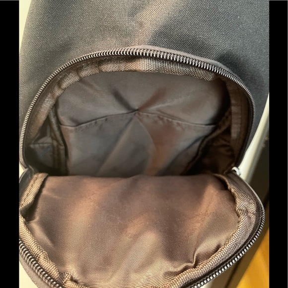 Crossbody with adjustable straps - Picture 5 of 7